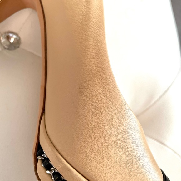 CHANEL Cap Toe Pump - Picture 7 of 12